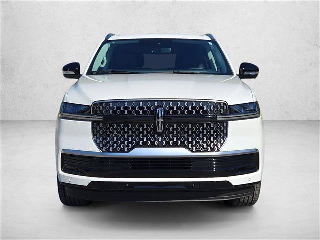 New 2027 Lincoln Navigator Premiere AWD/4WD image 6