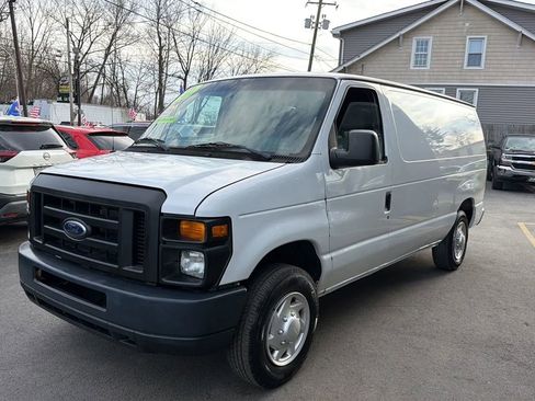 Used 2011 Ford E-150 and Econoline 150 w/ PWR Group image 3