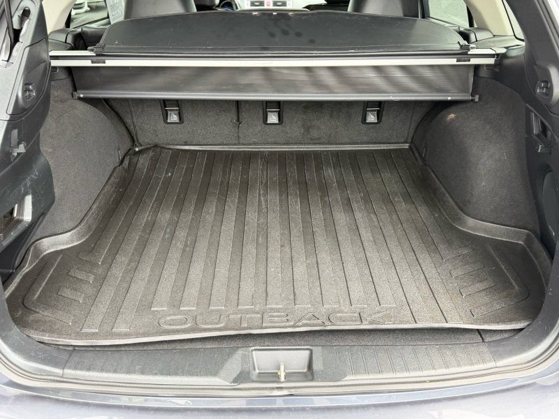 Used 2017 Subaru Outback 2.5i Limited AWD/4WD image 7