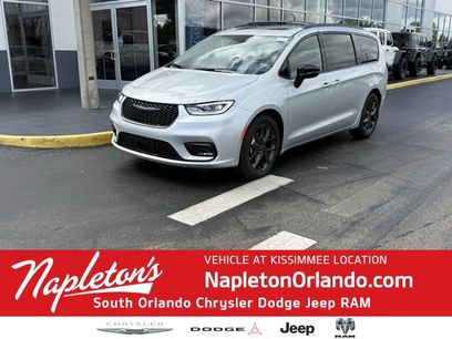 New 2026 Chrysler Pacifica Limited