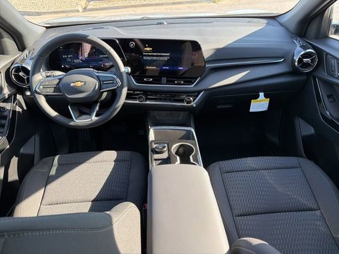 New 2026 Chevrolet Equinox LT FWD image 16