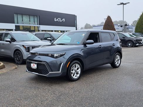 Used 2024 Kia Soul LX w/ Option Group 015 image 2
