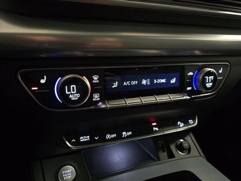 Used 2025 Audi Q5 2.0T Premium image 24