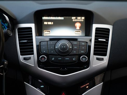 Used 2016 Chevrolet Cruze LT w/ Sun, Sound and Sport Package image 31