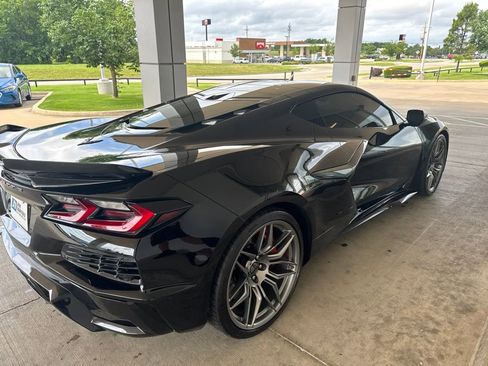 Used 2025 Chevrolet Corvette Z06 w/ Stealth Interior Trim Package RWD image 11