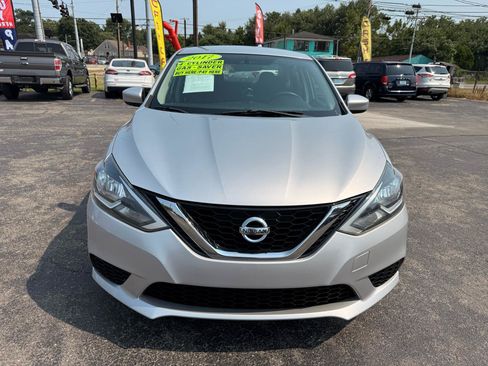 Used 2017 Nissan Sentra S FWD image 3