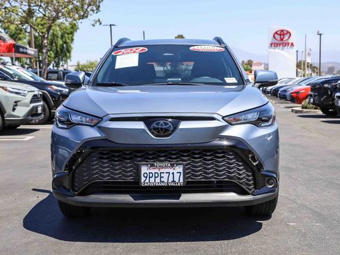 Certified 2024 Toyota Corolla Cross AWD Hybrid w/ Moonroof Package image 2