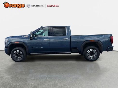 New 2026 GMC Sierra 2500 Denali w/ Denali Reserve Package image 6
