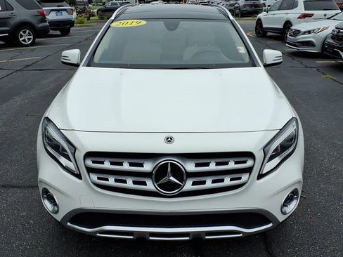 Used 2019 Mercedes-Benz GLA 250 4MATIC image 2