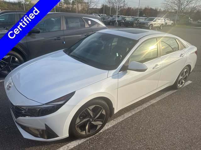Used 2023 Hyundai Elantra Limited FWD image 3