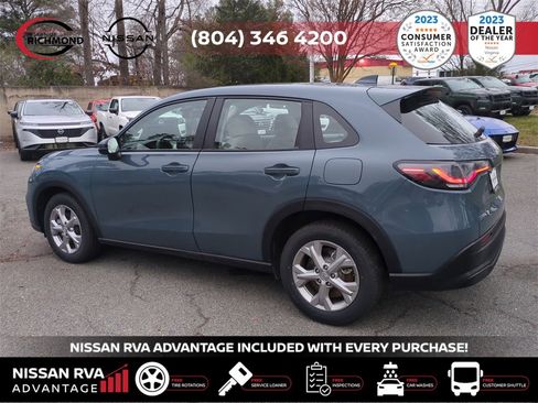 Used 2025 Honda HR-V LX image 7