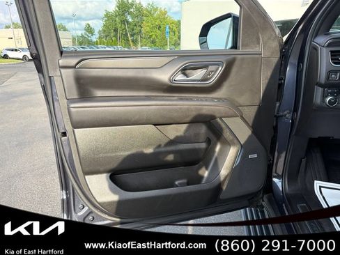 Used 2024 GMC Yukon AT4 w/ Technology Package AWD/4WD image 28
