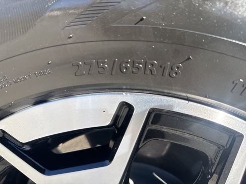 Used 2023 Ford F150 Lightning XLT image 33