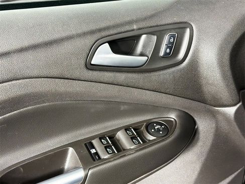 Used 2015 Ford Escape SE w/ Equipment Group 201A image 17