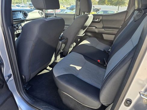 Used 2020 Toyota Tacoma TRD Sport image 46