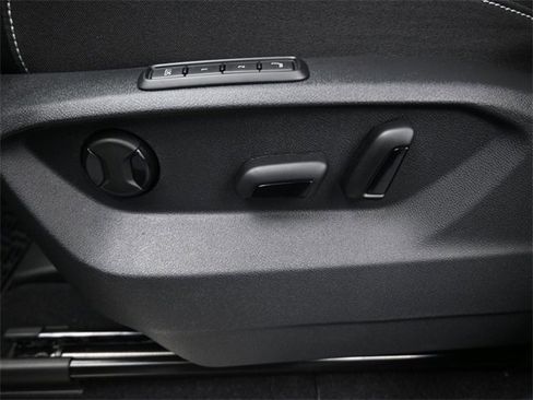 New 2026 Volkswagen Atlas SEL Premium R-Line image 31