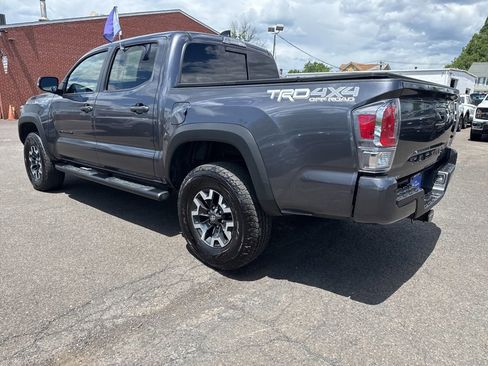 Used 2021 Toyota Tacoma TRD Off-Road w/ Technology Package AWD/4WD image 7