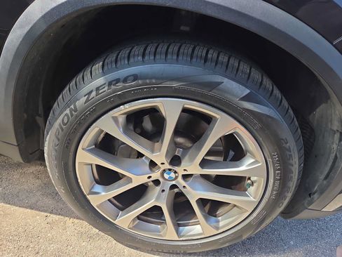 Used 2023 BMW X5 xDrive40i w/ Executive Package AWD/4WD image 2