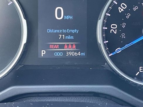 Used 2020 Toyota RAV4 LE image 35