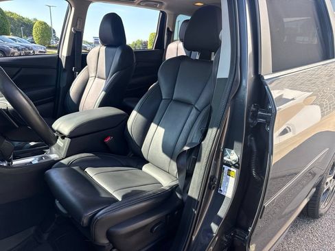 Used 2023 Subaru Ascent Limited w/ Technology Package AWD/4WD image 21