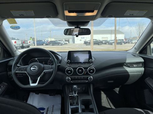 Used 2024 Nissan Sentra SV image 28