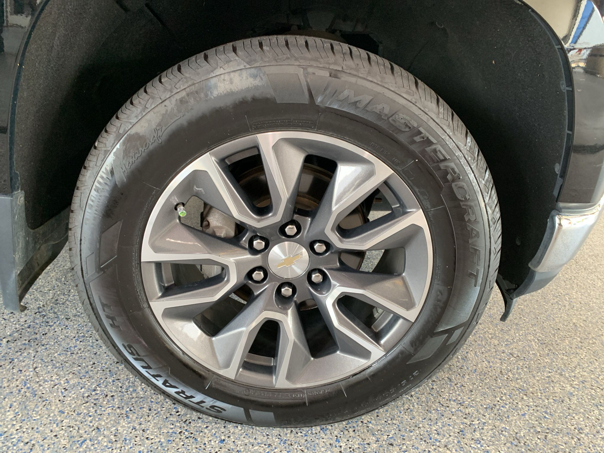 Used 2022 Chevrolet Silverado 1500 LT AWD/4WD image 34