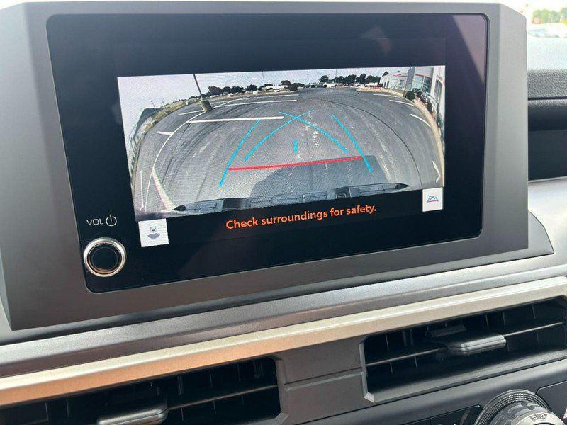 Certified 2024 Toyota Tacoma SR5 AWD/4WD image 19