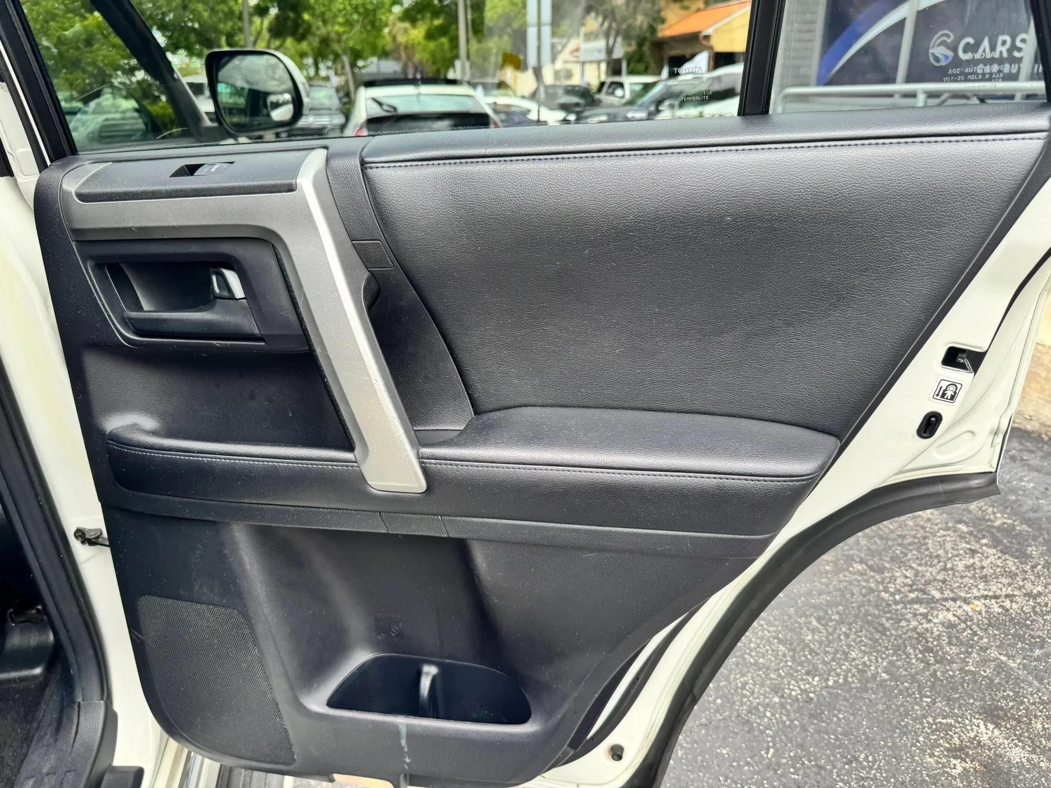 Used 2013 Toyota 4Runner Limited AWD/4WD image 32