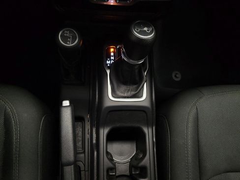 Used 2018 Jeep Wrangler Sport image 26