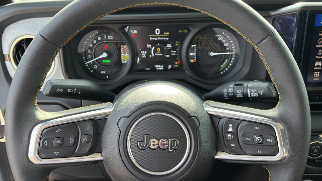 Used 2024 Jeep Wrangler Unlimited Sahara w/ Safety Group AWD/4WD image 10