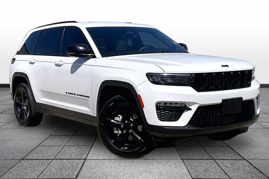 Used 2023 Jeep Grand Cherokee Limited w/ Black Appearance Package RWD image 2