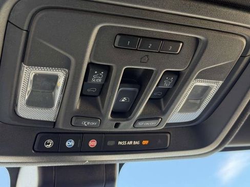 Used 2020 Chevrolet Silverado 1500 High Country w/ Technology Package image 34