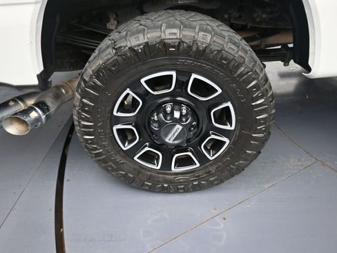 Used 2024 Ford F250 Platinum image 24