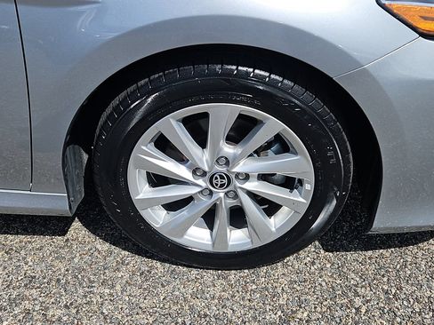 Used 2023 Toyota Camry LE AWD/4WD image 10