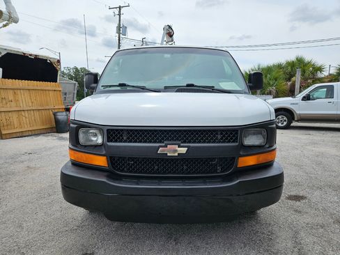 Used 2014 Chevrolet Express 2500 image 5