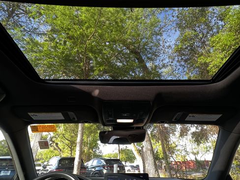 Used 2023 Lexus IS 350 F Sport w/ Navigation Package image 37