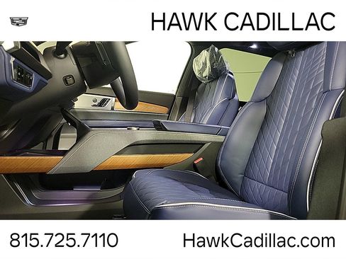 New 2026 Cadillac Vistiq Premium Luxury AWD/4WD image 11