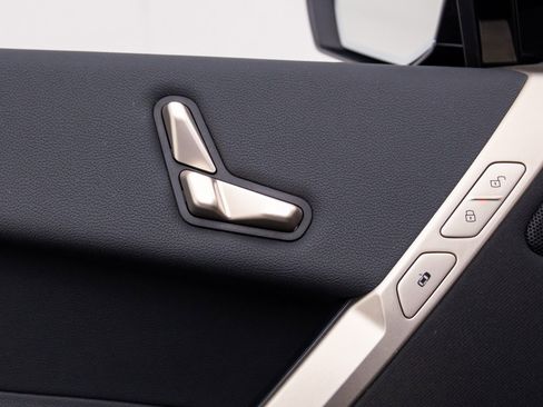 Used 2024 BMW iX xDrive50 w/ Convenience Package image 14