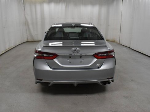 Used 2021 Toyota Camry SE w/ Cold Weather Package image 6