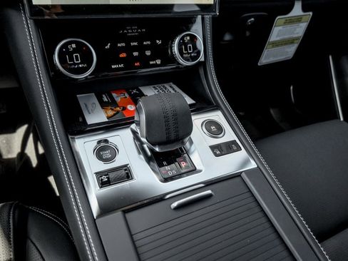 Used 2025 Jaguar F-PACE R-Dynamic S image 14