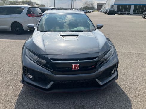 Used 2017 Honda Civic Type R image 2
