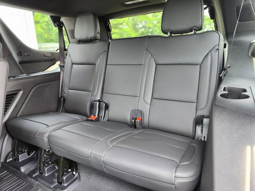 Used 2026 GMC Yukon Denali w/ LPO, Floor Liner Package AWD/4WD image 16
