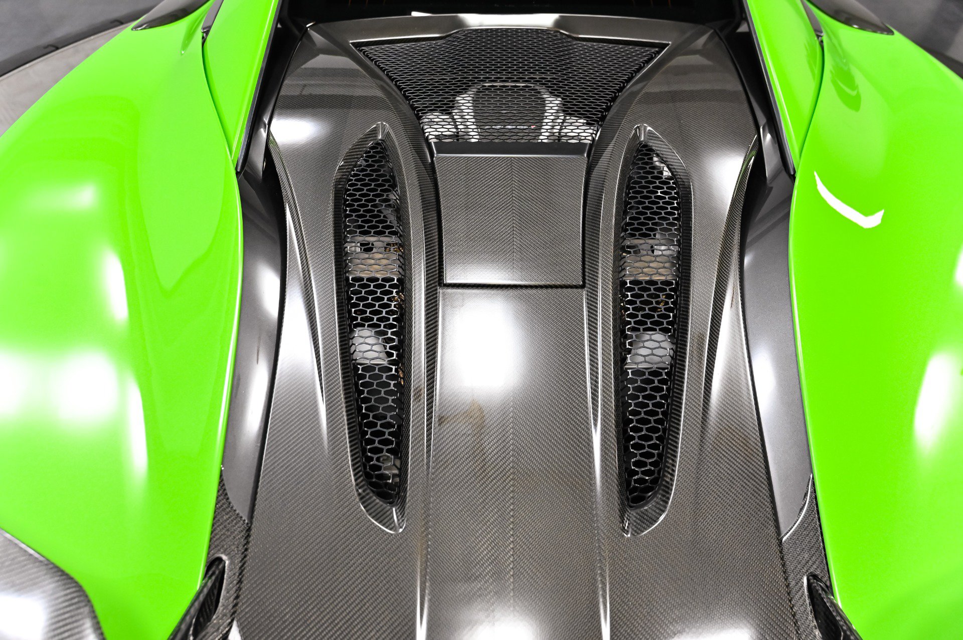 Used 2016 McLaren 570S Coupe RWD image 37