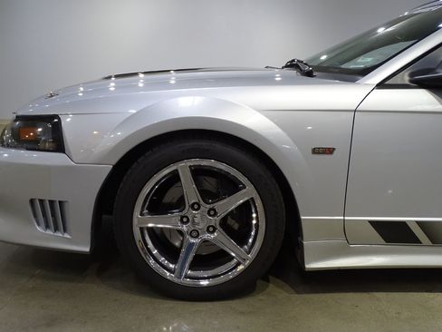 Used 2001 Ford Mustang GT RWD image 32