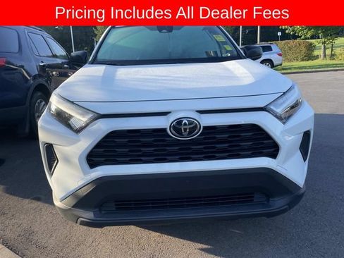 Used 2025 Toyota RAV4 LE AWD/4WD image 13