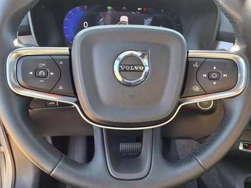 Used 2025 Volvo XC40 B5 Core AWD/4WD image 15