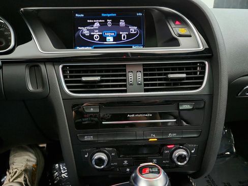 Used 2013 Audi RS 5 Coupe w/ Audi MMI Navigation Plus Pkg image 22