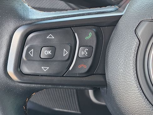 Used 2024 Jeep Gladiator Mojave image 17