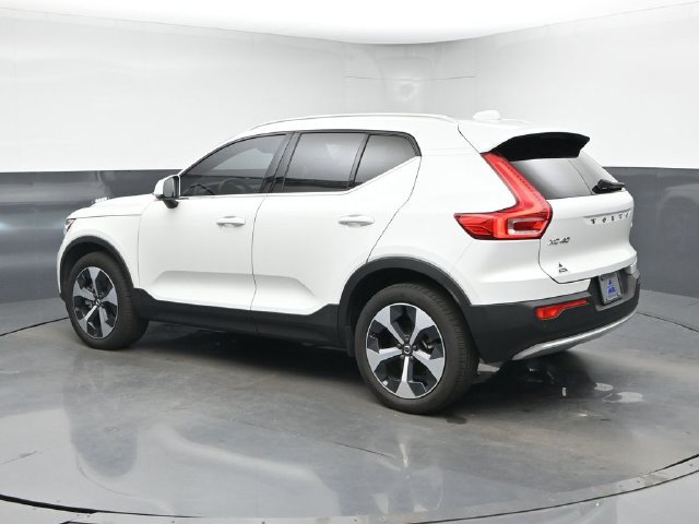 Used 2024 Volvo XC40 B5 Plus AWD/4WD image 6