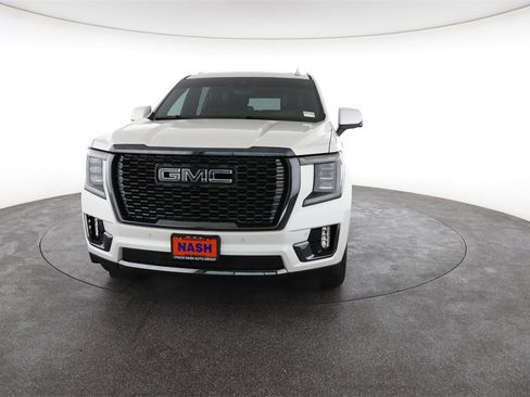 Used 2024 GMC Yukon XL Denali Ultimate image 4